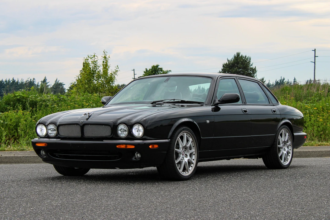2002 Jaguar X308 XJR - Image 24 of 31