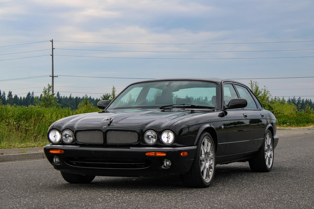 2002 Jaguar X308 XJR - Image 25 of 31