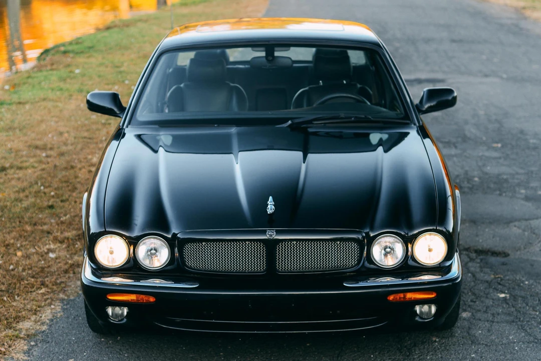 2002 Jaguar X308 XJR - Image 2 of 31