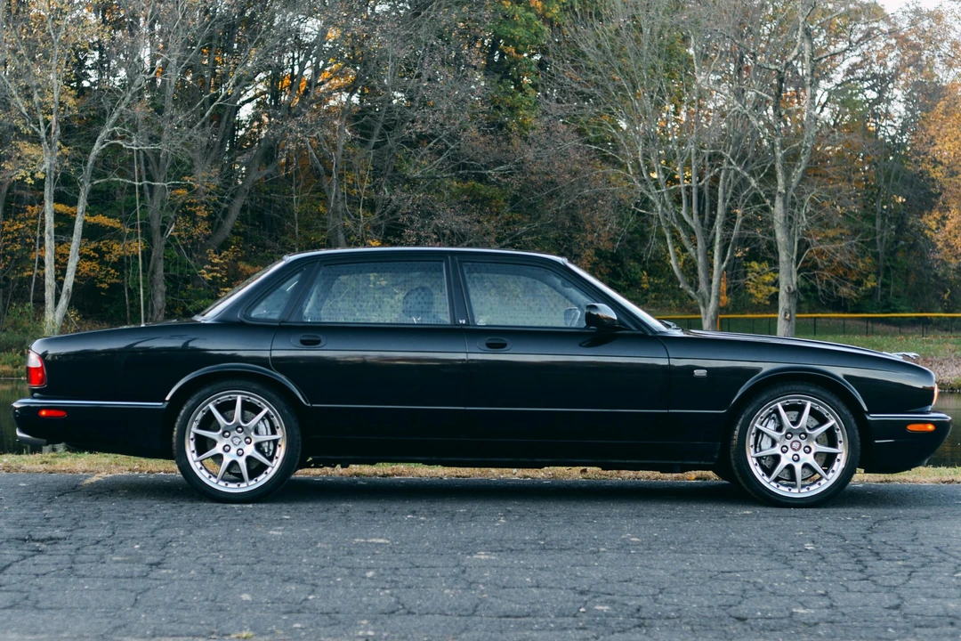 2002 Jaguar X308 XJR - Image 3 of 31