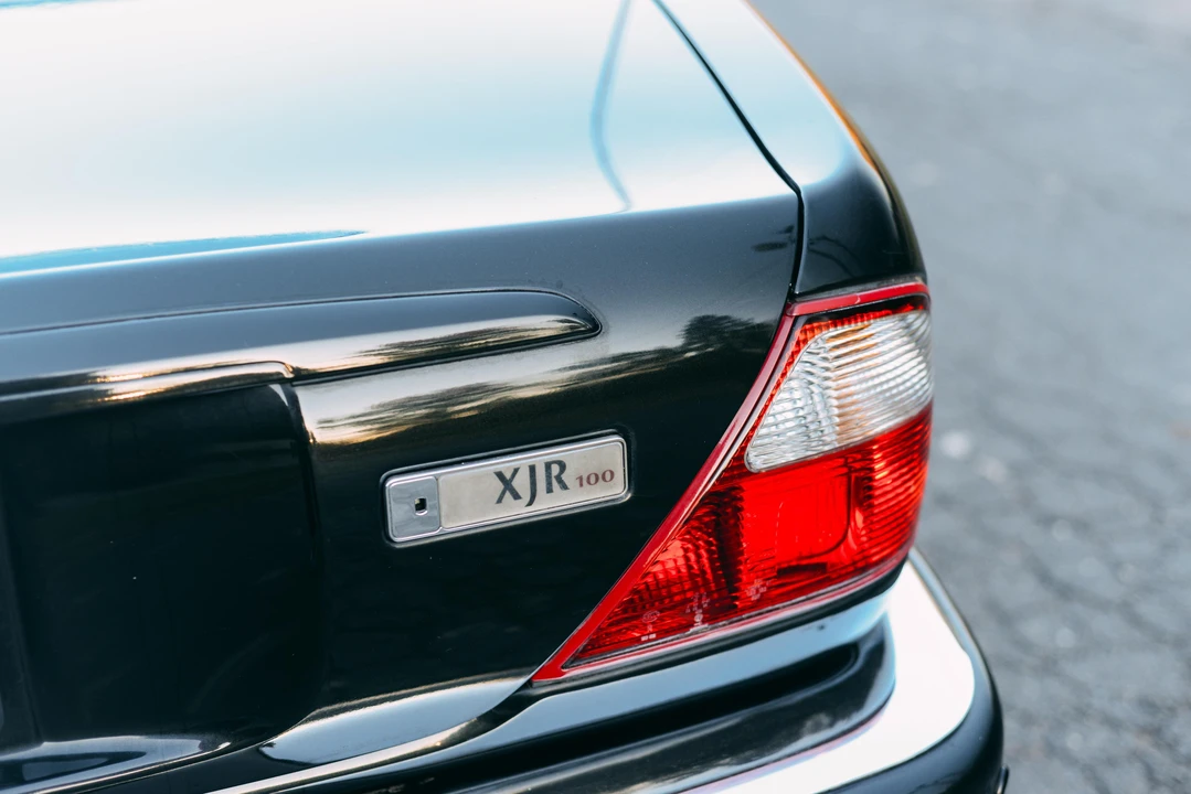2002 Jaguar X308 XJR - Image 29 of 31