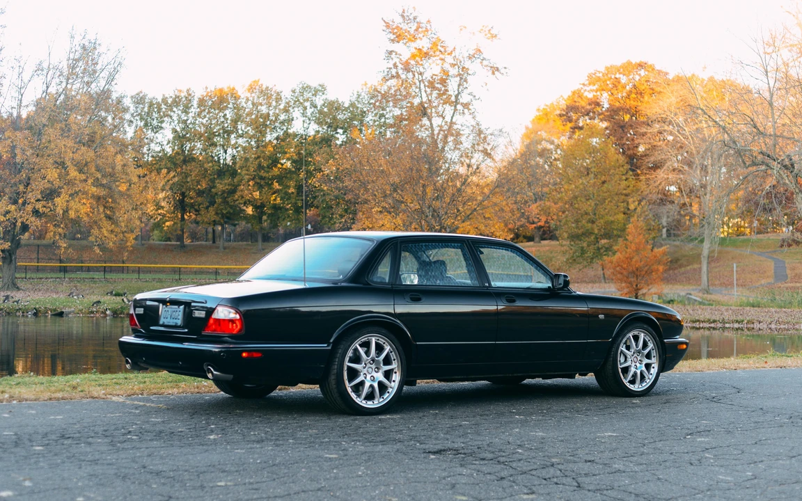 2002 Jaguar X308 XJR - Image 13 of 31