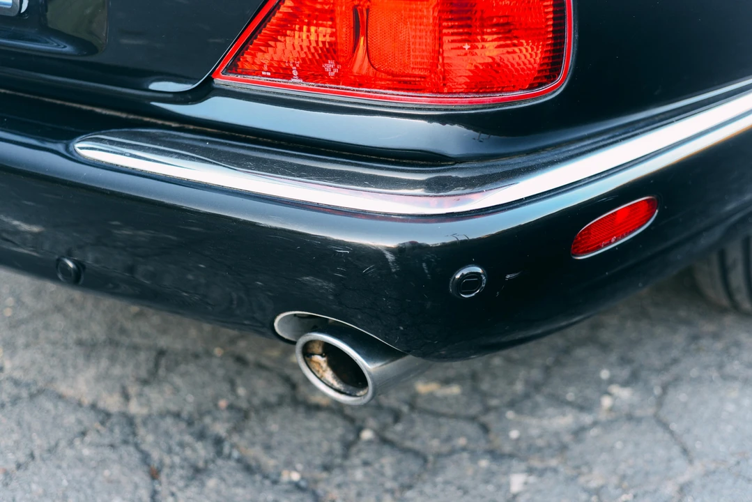 2002 Jaguar X308 XJR - Image 30 of 31
