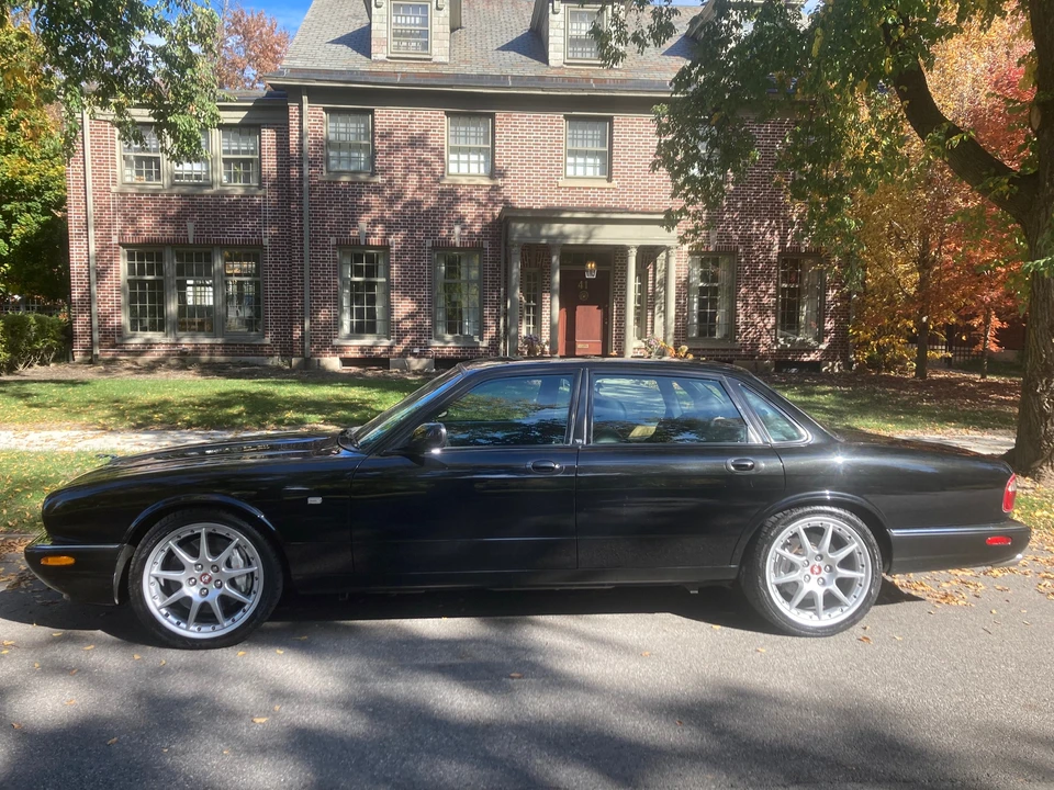 2002 Jaguar X308 XJR - Image 9 of 31
