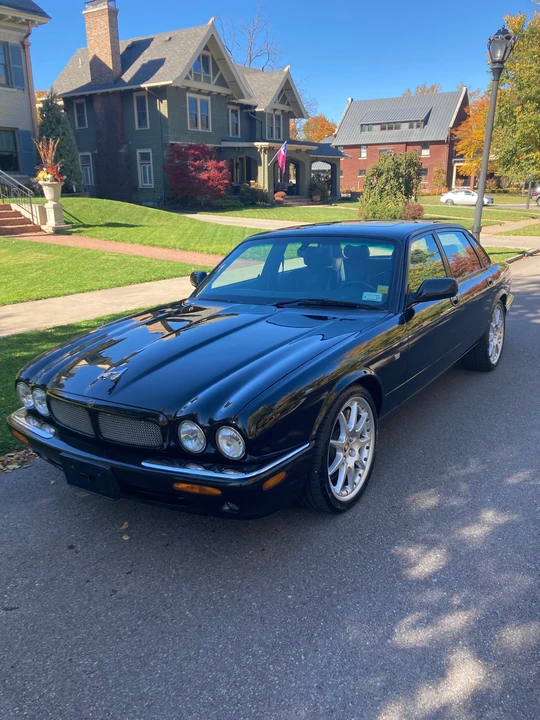 2002 Jaguar X308 XJR - Image 2 of 31