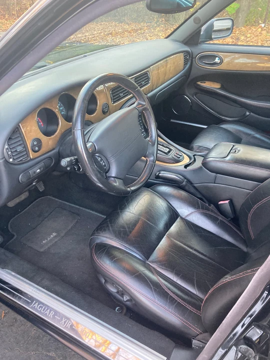 2002 Jaguar X308 XJR - Image 26 of 31