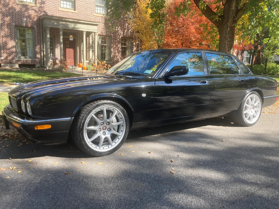 2002 Jaguar X308 XJR - Image 10 of 31