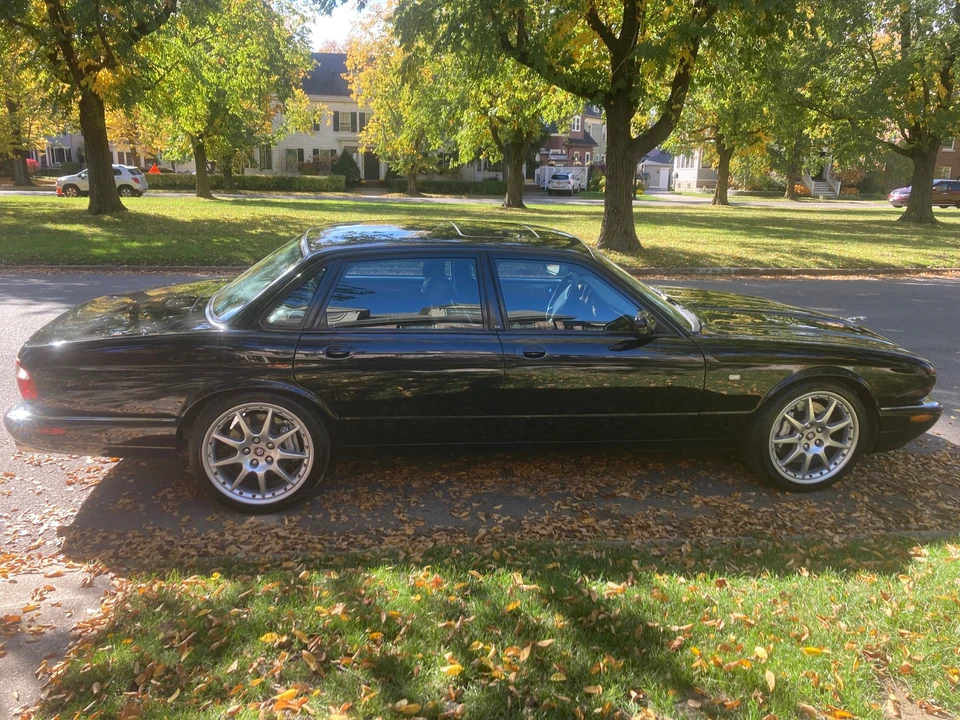 2002 Jaguar X308 XJR - Image 7 of 31
