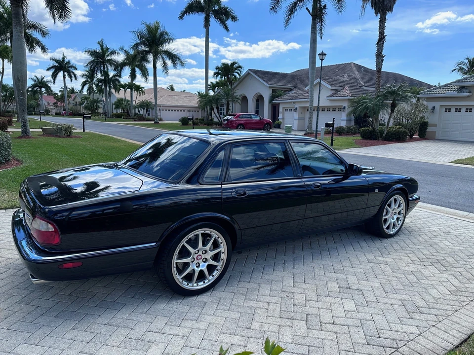 2002 Jaguar X308 XJR - Image 5 of 31