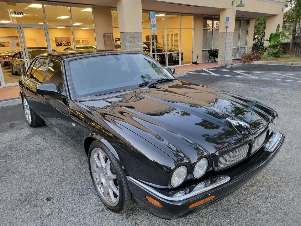 2002 Jaguar X308 XJR - Image 2 of 12