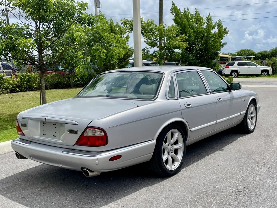 2002 Jaguar X308 XJR - Image 5 of 31