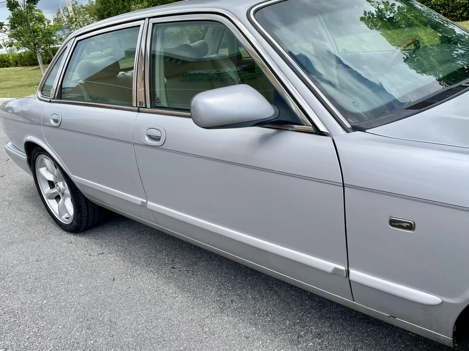 2002 Jaguar X308 XJR - Image 10 of 31