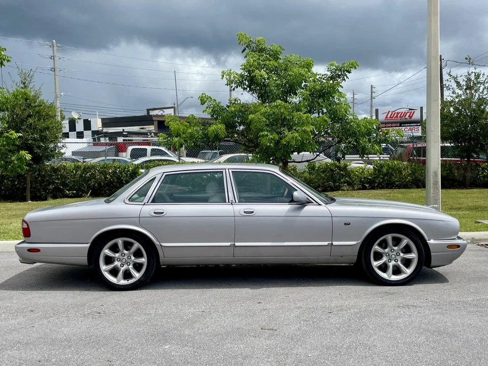 2002 Jaguar X308 XJR - Image 3 of 31