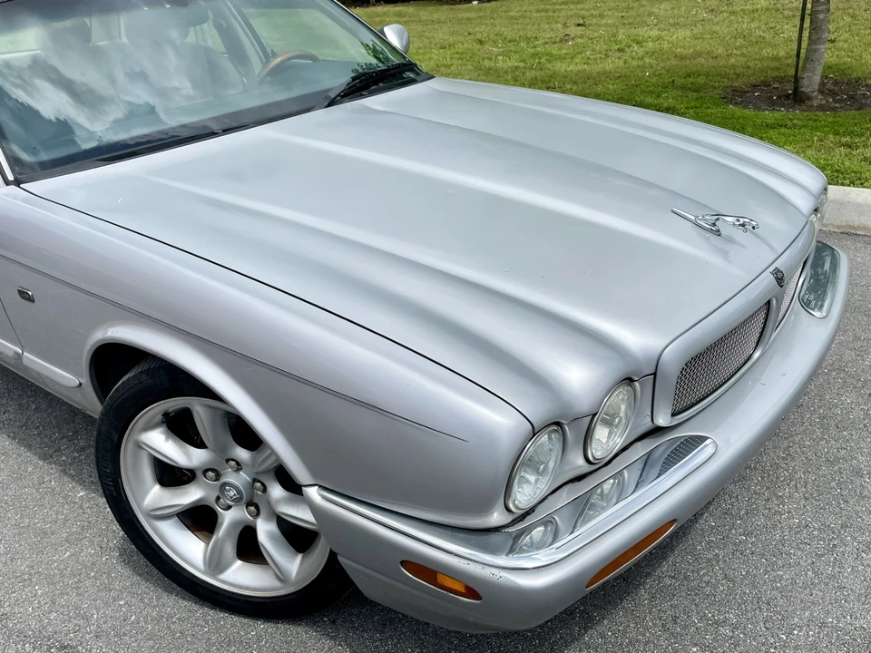 2002 Jaguar X308 XJR - Image 12 of 31