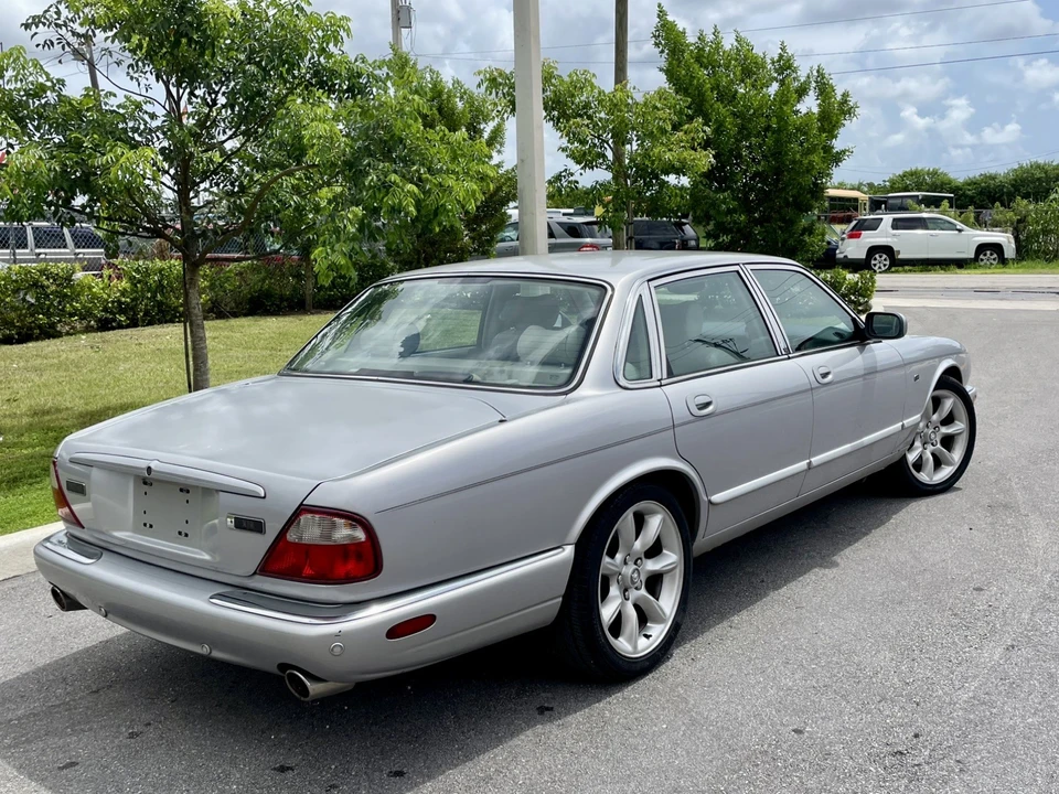 2002 Jaguar X308 XJR - Image 9 of 31