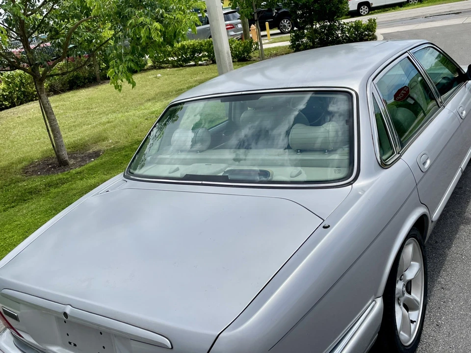 2002 Jaguar X308 XJR - Image 17 of 31