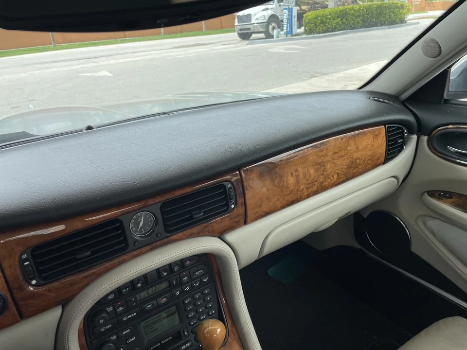 2002 Jaguar X308 XJR - Image 29 of 31