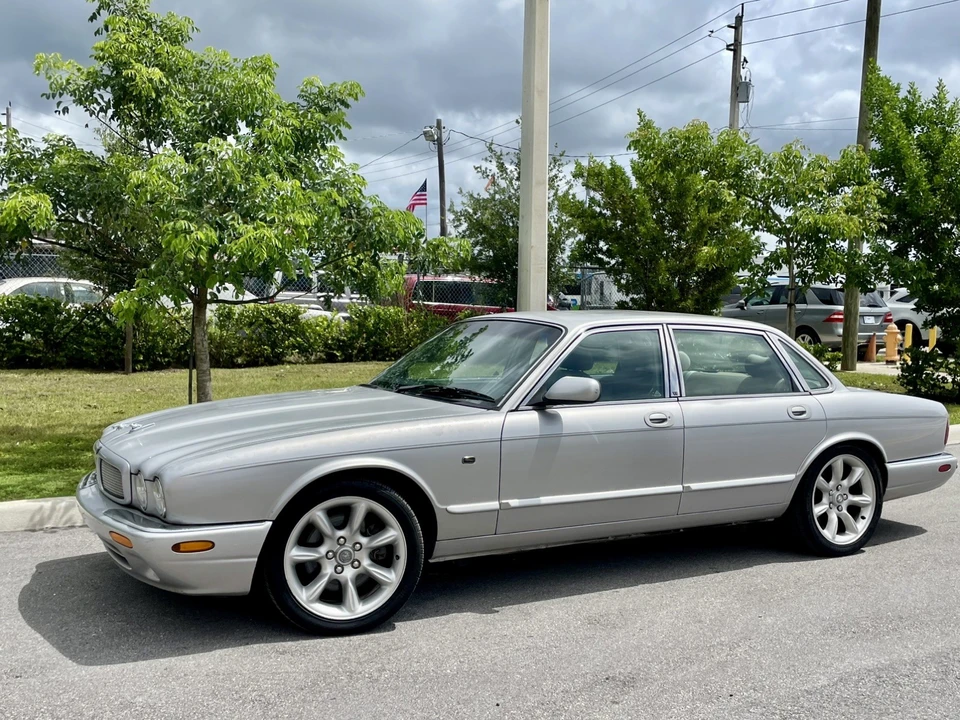 2002 Jaguar X308 XJR - Image 4 of 31