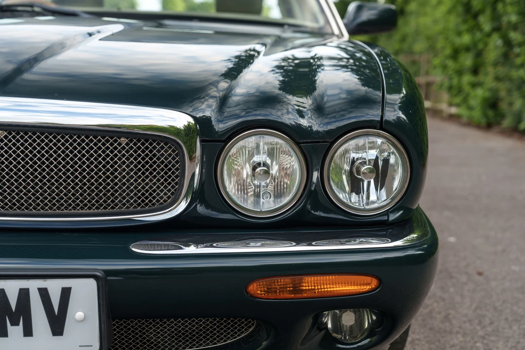 2002 Jaguar X308 XJR - Image 11 of 31