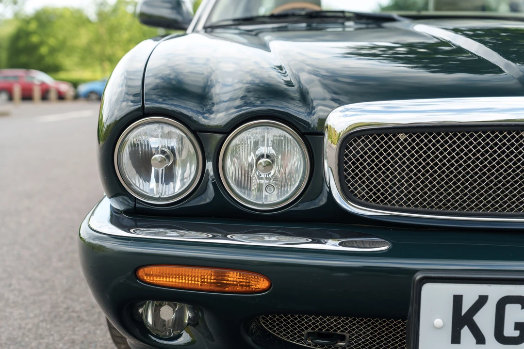 2002 Jaguar X308 XJR - Image 15 of 31