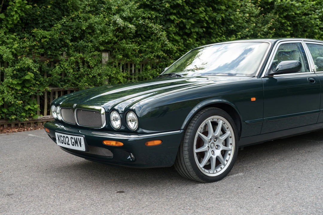 2002 Jaguar X308 XJR - Image 18 of 31