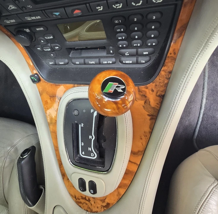 2002 Jaguar X308 XJR - Image 9 of 18
