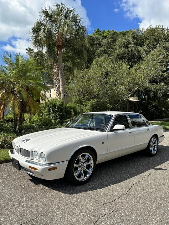 2002 Jaguar X308 XJR - Image 2 of 31