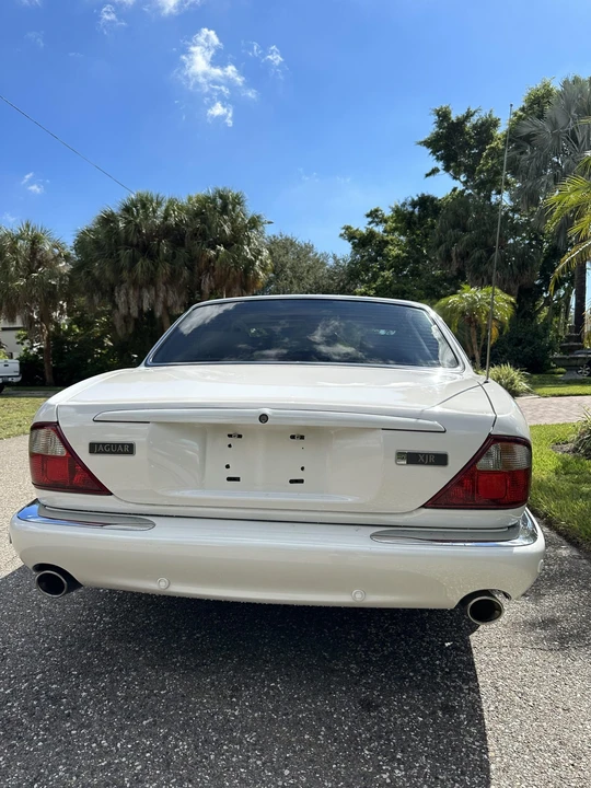 2002 Jaguar X308 XJR - Image 9 of 31