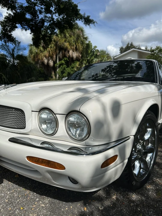 2002 Jaguar X308 XJR - Image 13 of 31