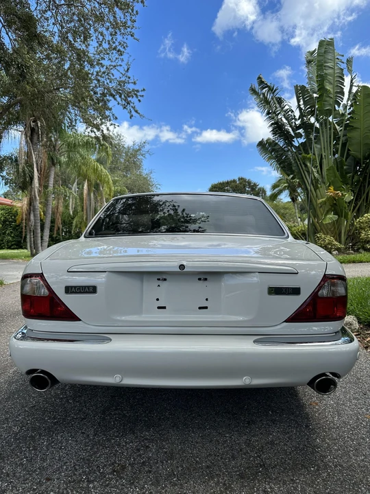 2002 Jaguar X308 XJR - Image 10 of 31