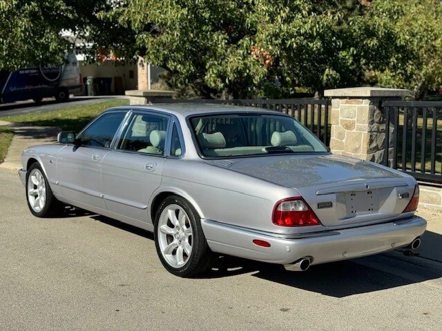 2002 Jaguar X308 XJR - Image 9 of 21