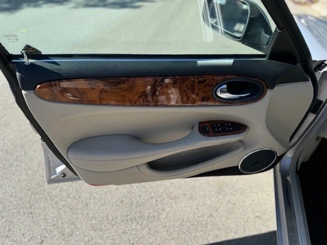 2002 Jaguar X308 XJR - Image 16 of 21