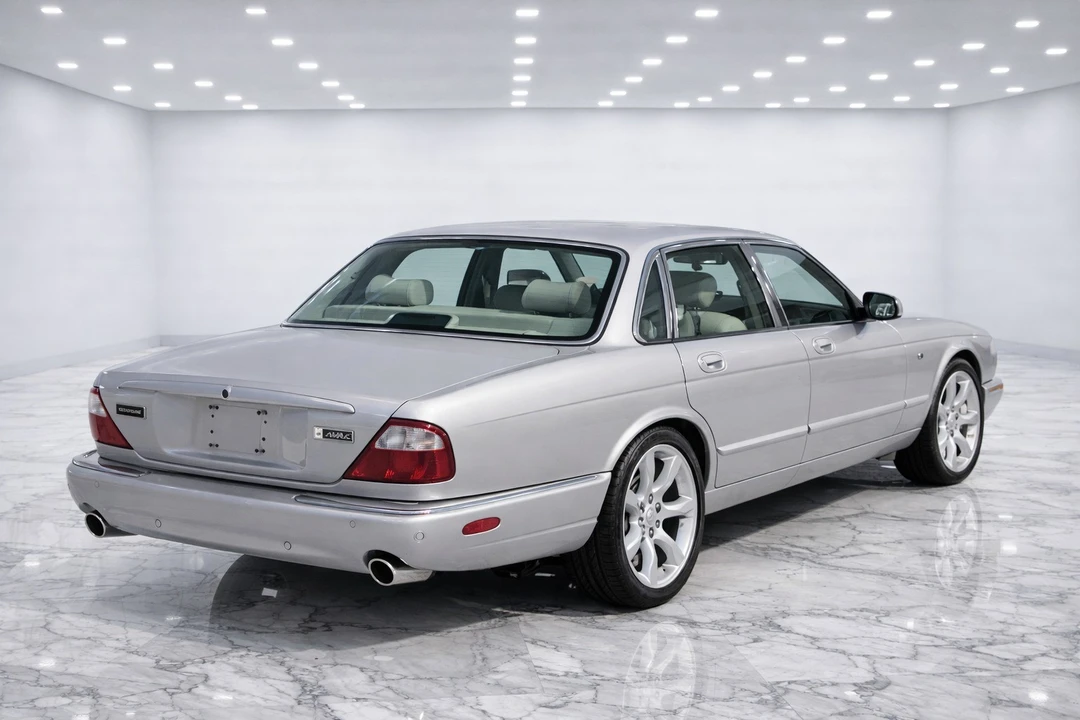 2002 Jaguar X308 XJR - Image 3 of 12