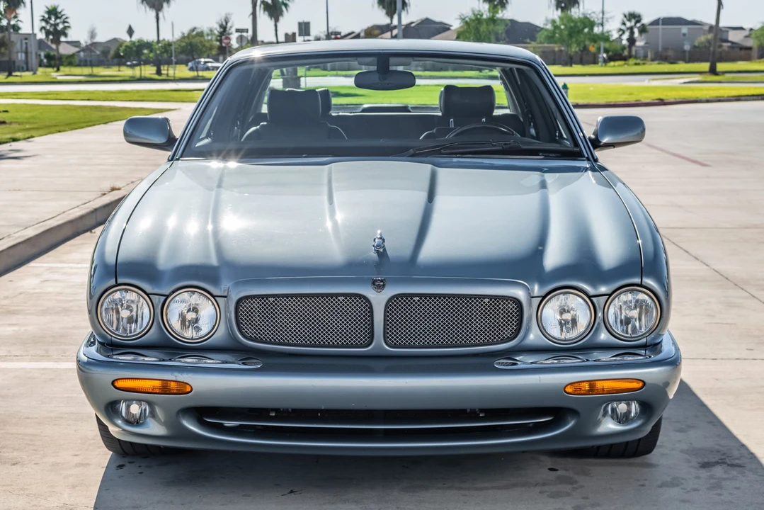 2002 Jaguar X308 XJR - Image 8 of 31