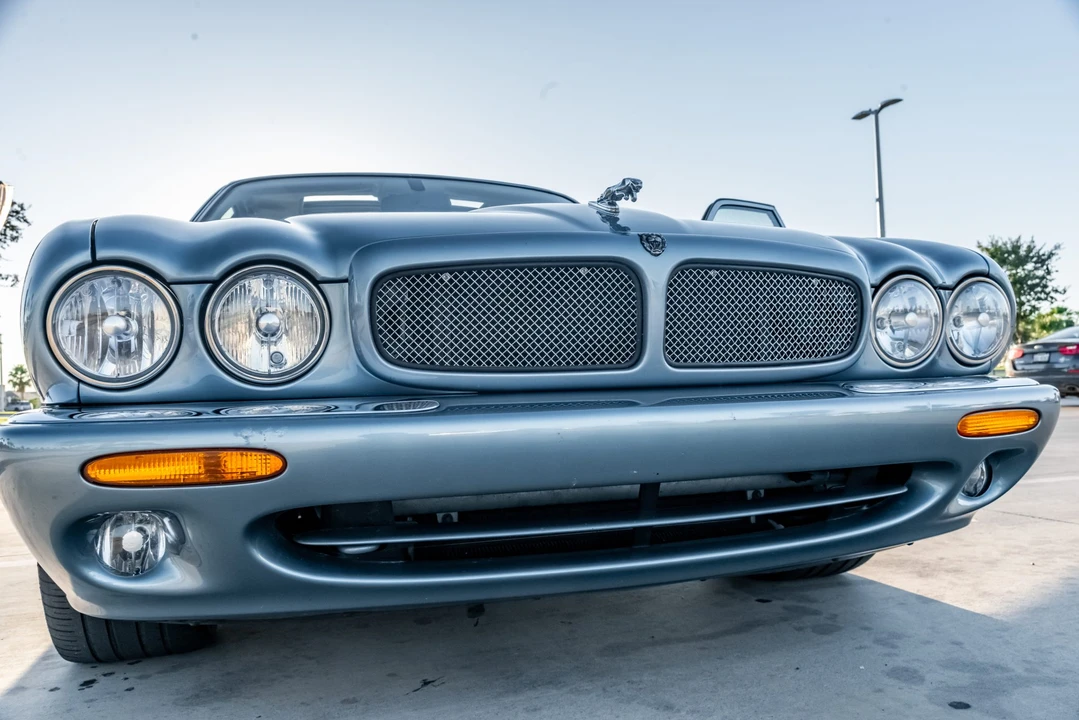 2002 Jaguar X308 XJR - Image 13 of 31