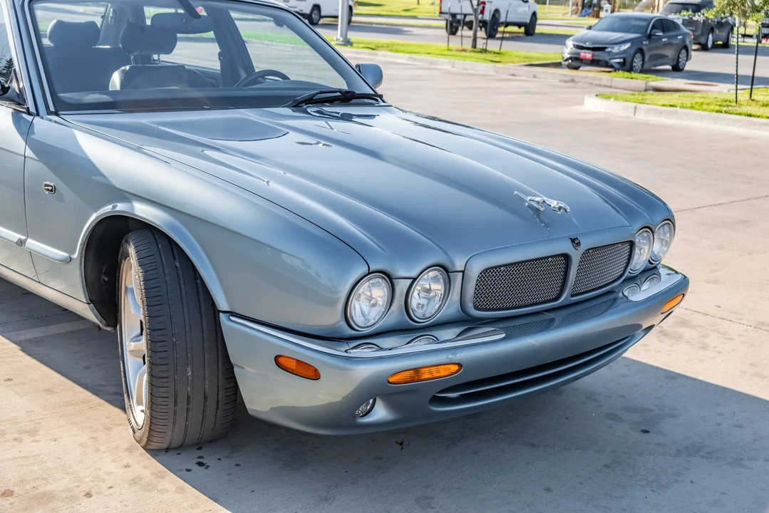 2002 Jaguar X308 XJR - Image 11 of 31