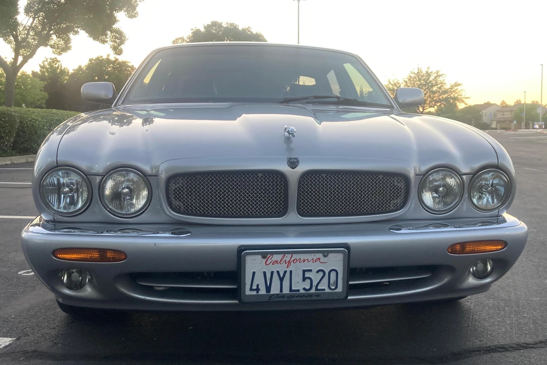 2002 Jaguar X308 XJR - Image 2 of 31