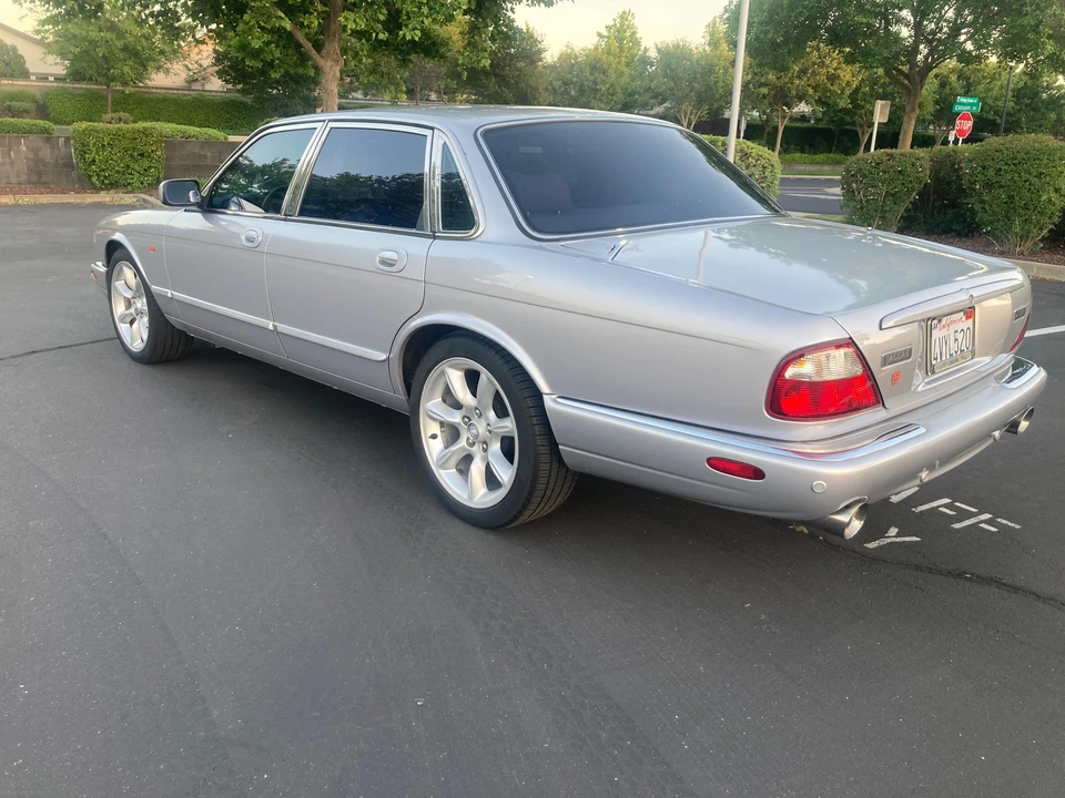 2002 Jaguar X308 XJR - Image 10 of 31