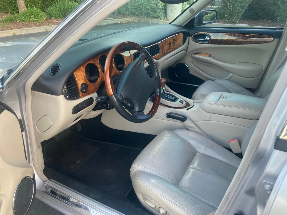 2002 Jaguar X308 XJR - Image 30 of 31