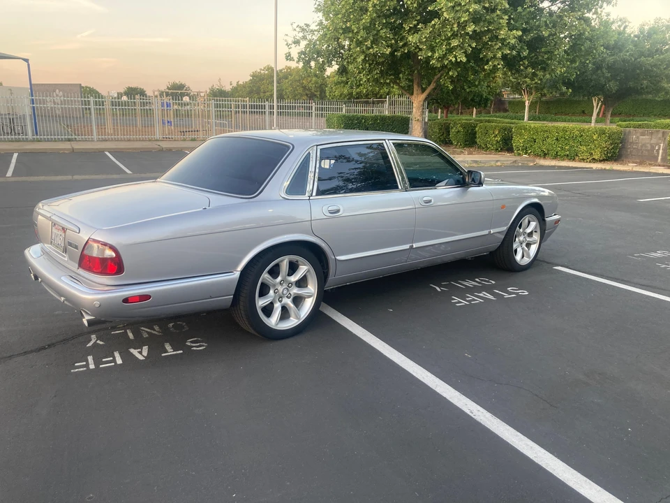 2002 Jaguar X308 XJR - Image 13 of 31