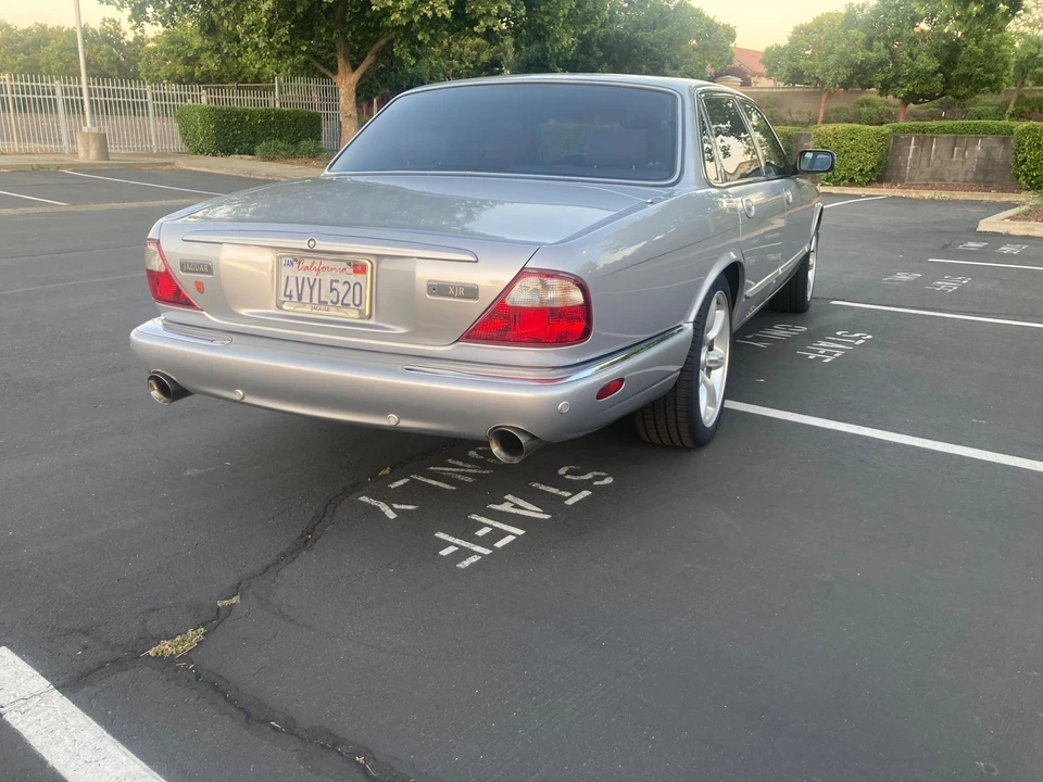 2002 Jaguar X308 XJR - Image 12 of 31