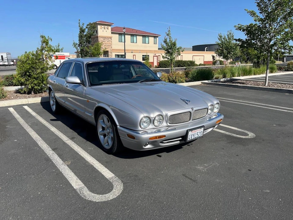 2002 Jaguar X308 XJR - Image 15 of 31