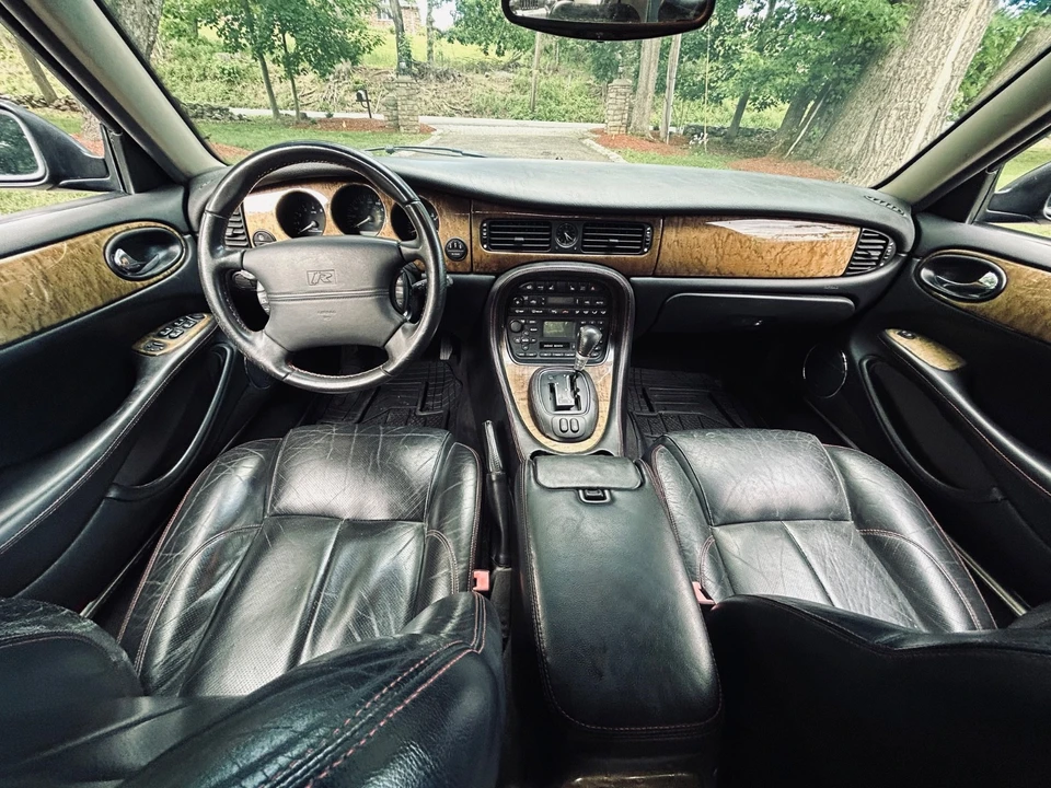 2002 Jaguar X308 XJR - Image 12 of 31