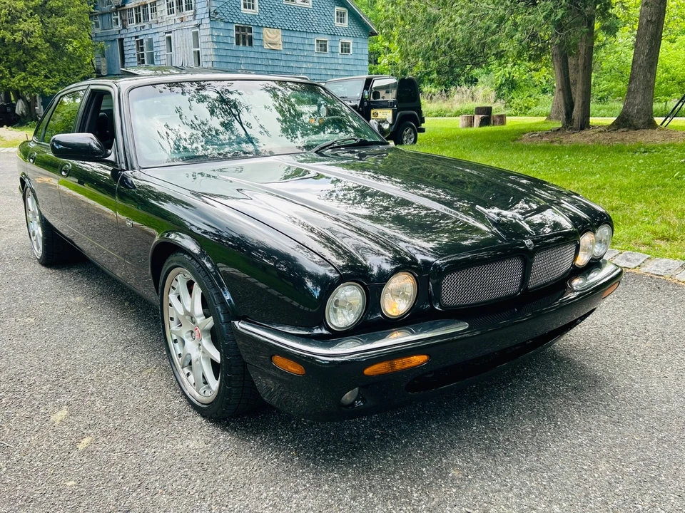 2002 Jaguar X308 XJR - Image 28 of 31