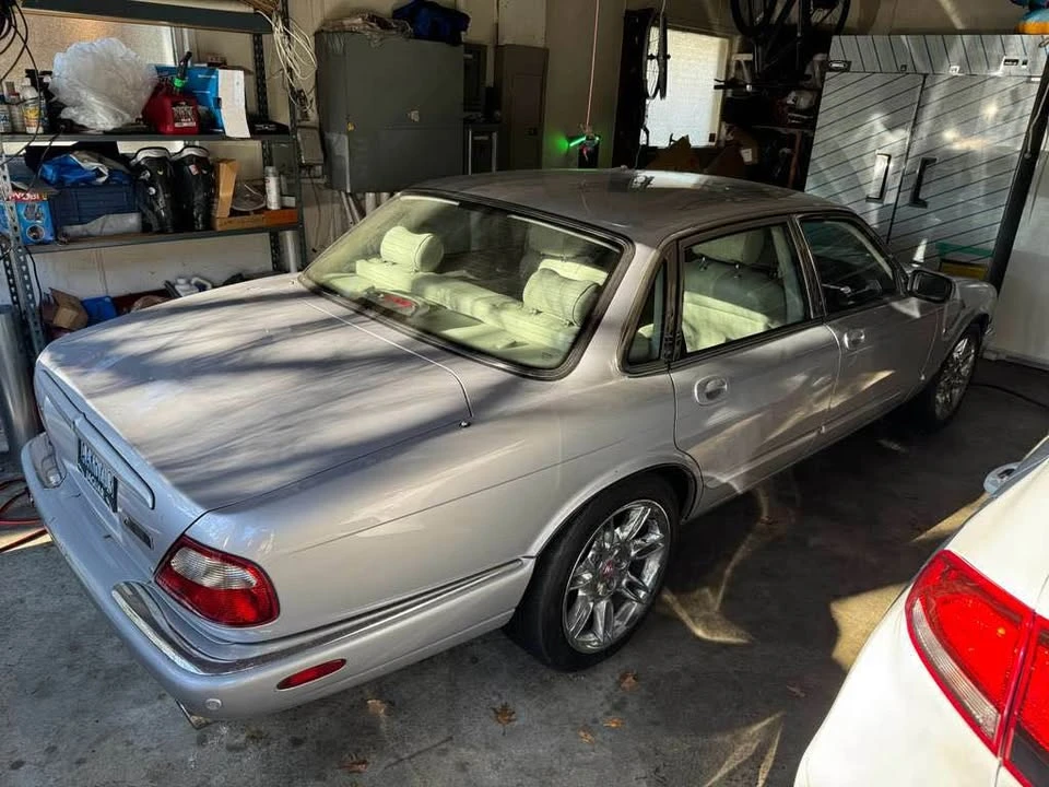 2002 Jaguar X308 XJR - Image 2 of 8