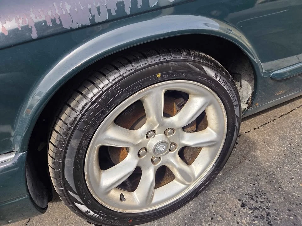 2002 Jaguar X308 XJR - Image 3 of 12