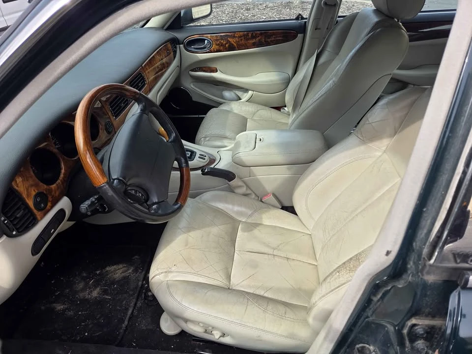 2002 Jaguar X308 XJR - Image 11 of 12