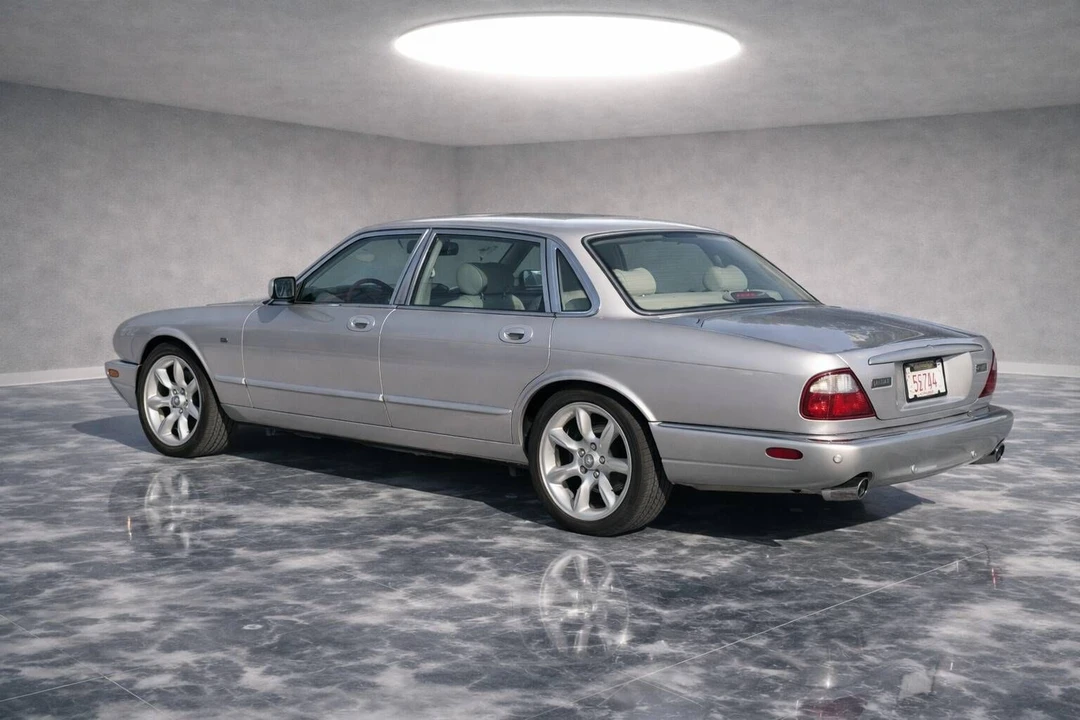 2002 Jaguar X308 XJR - Image 2 of 10