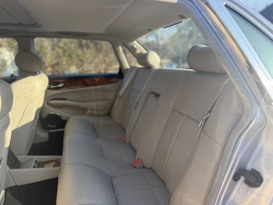 2002 Jaguar X308 XJR - Image 6 of 10