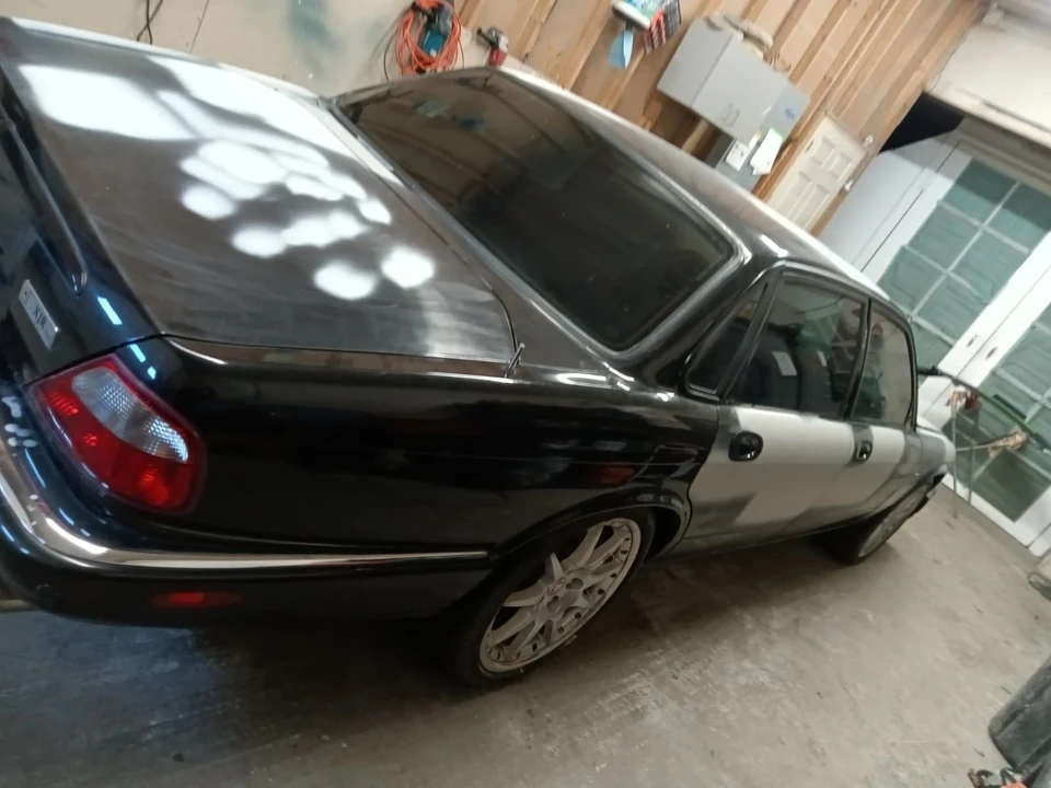 2002 Jaguar X308 XJR - Image 11 of 21
